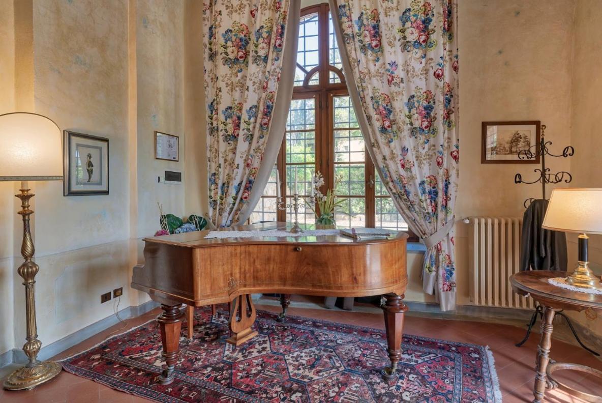 La Canonica Di Cortine Pensionat Barberino di Val dʼElsa Exteriör bild