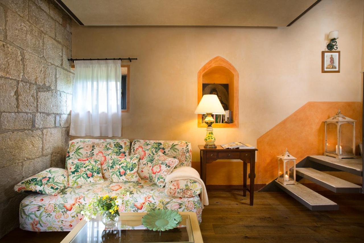 La Canonica Di Cortine Pensionat Barberino di Val dʼElsa Exteriör bild